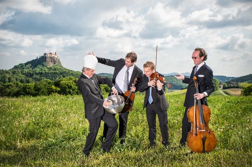  Auftaktveranstaltung zum Kulinarischen Kulturfrühling um
Riegersburg Philharmonische Klänge und kulinarische Genüsse!