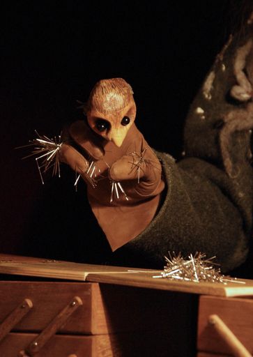 Vorschau Bild von Pinned - Eine Figurentheaterinstalltion von Rebecca Wild