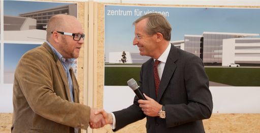 Vorschau Bild von Stephan Kaindl-Hönig und Landeshauptmann Wilfried
Haslauer