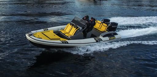  RIB TUONO in Fahrt auf der Donau