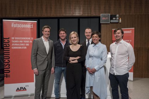 Im Bild v.l.n.r.: Alexander Raffeiner (Moderation),
Jochen Hahn (missMedia), Hanna Herbst (VICE), Josef Sawetz
(Universität Wien), Stefanie Kukla (Kukla Lifestyle), Florian
Jungnikl-Gossy (STANDARD Verlagsgesellschaft)
