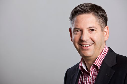  Klaus Jetter, Head of Region F-Secure DACH:
"Österreich ist ein Land mit viel Potenzial und wir investieren hier
ganz bewusst, um noch enger mit dem Channel zusammenzuarbeiten und
die persönliche Betreuung zu intensivieren. Dafür eignet sich die
Messe perfekt und wir freuen uns, dass Wien wieder eine eigene
IT-Messe hat.“