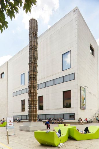 Vorschau Bild von Joannis Avramidis, „Humanitassäule“, 1993-1996
Ansicht der erstmalig vor dem Leopold Museum im MQ aufgestellten
Skulptur, Teil der Ausstellung „Joannis Avramidis“, ab 19.5. im
Leopold Museum