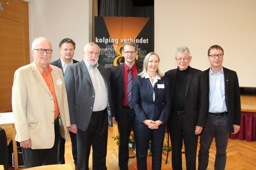 Innsbruck, 19. - 21. Mai, Kolping Österreich -
Bildungskonferenz 2017, mit dem Titel "Die Zukunft, die wir wollen.
Die 'Globalen Nachhaltigkeitsziele' (SDGs) und unser Beitrag zu
deren Verwirklichung."