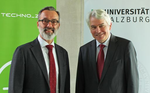  Techno-Z-Geschäftsführer Mag. Werner
Pfeiffenberger, MBA (links) und Rektor Univ.-Prof. Dr. Heinrich
Schmidinger freuen sich auf eine enge Zusammenarbeit.