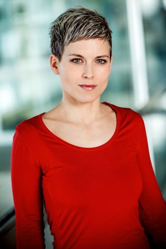 ORF-Redakteurin Nora Zoglauer (40) bekommt „Prof.
Claus Gatterer-Preis 2017“.