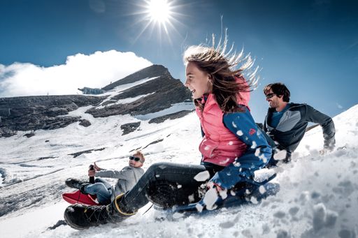 Vorschau Bild von Von saftig grünen Almböden bis in die Welt der
Gletscher: Auch im Sommer kommt der Rutschspaß nicht zu kurz!