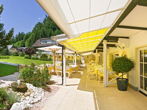  Regionale Köstlichkeiten auf der Terrasse des
Restaurant Maninseo genießen.
