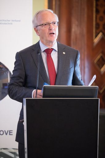 Vorschau Bild von OVE-Präsident Dr. Franz Hofbauer, MBA