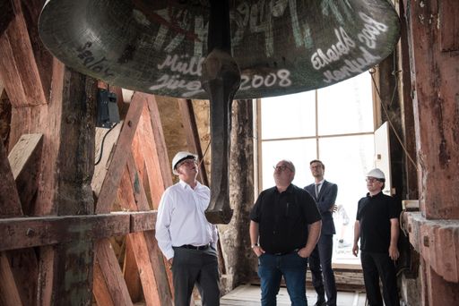 Vorschau Bild von Besichtigung der großen Schlossglocke im Schloss
Esterházy
