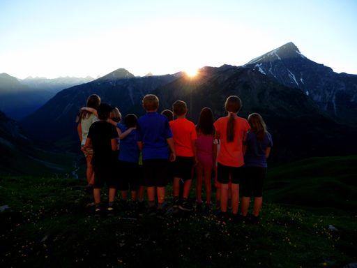Vorschau Bild von eine unvergessliche „Hüttengaudi mit Klasse“ mit
dem Alpenverein am Hahntennjoch (Bild: Volksschule Jerzens)