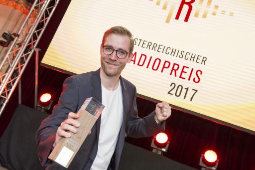 Antenne Moderator Markus Dietrich holte
sensationell Gold in der Kategorie „Beste Comedy“