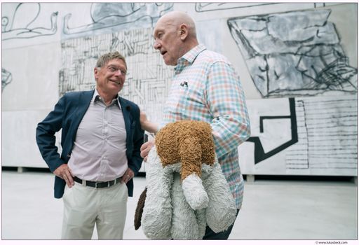 Vorschau Bild von Zahlreiche Persönlichkeiten aus Kunst, Wirtschaft und
Gesellschaft folgten der Einladung zum Fundraising-Dinner der
Kunsthalle Krems.