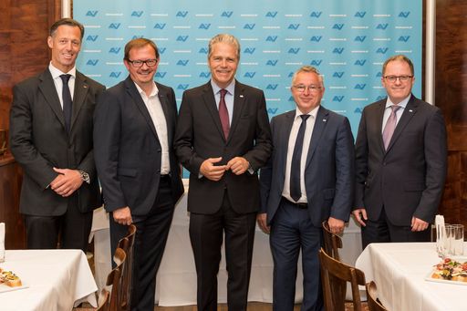 ***Die Nutzung des Bildes für redaktionelle Zwecke
ist kostenlos. Weitergehende Nutzung bedarf der Zustimmung des
Aussenders.***
