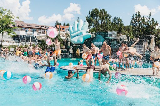 Vorschau Bild von #wearewater-Fest 2017_Beste Sommerlaune bei den Gästen