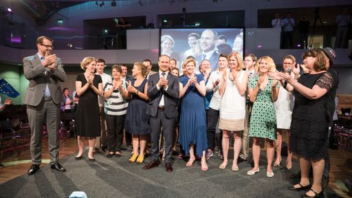 Die NEOS-Kandidat_innen für die Nationalratswahlen
mit Spitzenkandidat Matthias Strolz