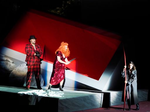 Vorschau Bild von Szenenfoto von links: Sorin Coliban (Sparafucile),
Annely Peebo (Maddalena), Elena Sancho Pereg (Gilda)