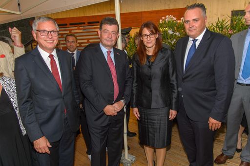 Vorschau Bild von Premierenlounge: von links: Alois Stöger, Dr.
Stefan Ottrubay, Andrea Katic, Peter Doskozil