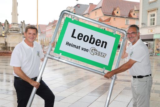 Bürgermeister Kurt Wallner und Braumeister Andreas Werner