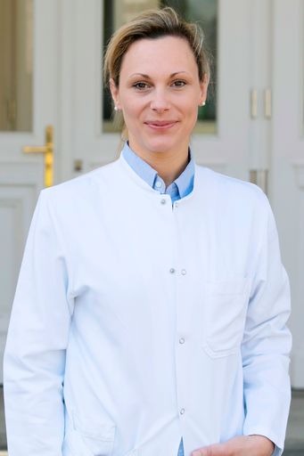 Schulterexpertin Pokorny-Olsen warnt vor
Überkopfsportarten wie etwa Volley Ball.