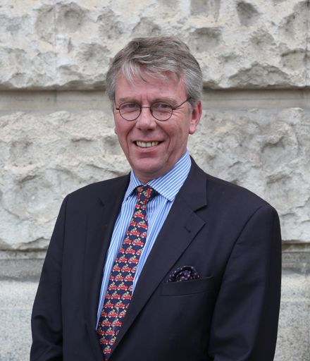  Bild zu OTS - Portrait Henning Heise