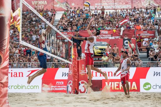  Clemens Doppler und Alex Horst in der Red Bull
Beach Arena