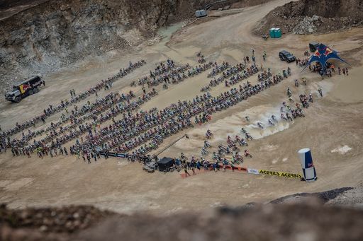 Vorschau Bild von Participants race during the Red Bull Hare Scramble
at the Erzberg in Eisenerz, Austria on June 18, 2017. Photo by
Sebastian Marko for Red Bull Contentpool // Sebastian Marko/Red Bull
Content Pool // P-20170618-00313 // Usage for editorial use only //
Please go to www.redbullcontentpool.com for further information. //