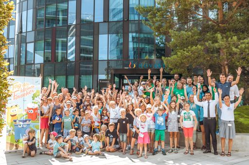 Vorschau Bild von Knapp 50 Kinder erlebten einen lustigen,
lehrreichen und vor allem spannenden Tag voller Forschung.