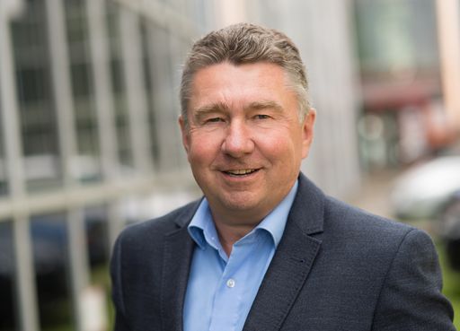 Mag.pharm. Michael Kuhn, Konzessionär der Stern
Apotheke: "Günstiger Preis kein Widerspruch zu Qualität und
Kundenservice!"