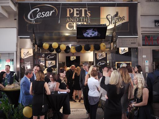 Vorschau Bild von Außenansicht Sheba® & Cesar® Pop-Up Store