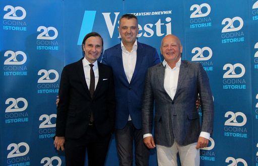  STYRIA-Vorstand Klaus Schweighofer, Vijesti-CEO
Željko Ivanović, Consultant Jaroslaw Gora (v.l.)