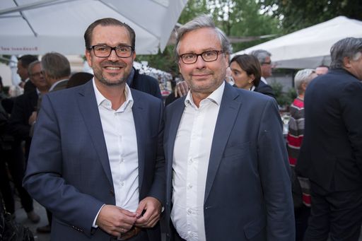 Vorschau Bild von APA-Bieriger 2017, v.l.n.r.: Clemens Pig (APA) und
Alexander Wrabetz (ORF)
