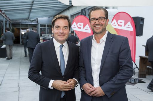 Vorschau Bild von APA-Bieriger 2017, v.l.n.r: Rainer Nowak (Die
Presse) und Clemens Pig (APA)