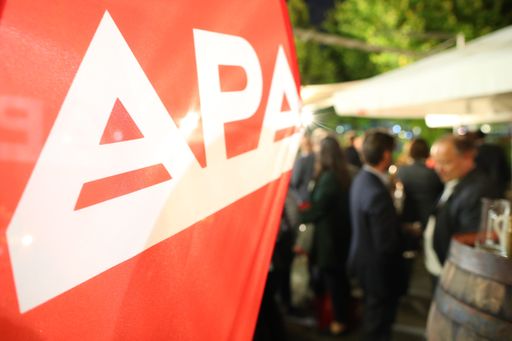 Vorschau Bild von Rund 540 Gäste versammelten sich beim APA-Bierigen
im Alten AKH.