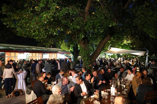 Vorschau Bild von Rund 540 Gäste versammelten sich beim APA-Bierigen
im Alten AKH.