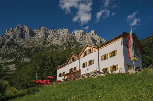 Vorschau Bild von Frontalansicht der Gaudeamushütte am Wilden Kaiser