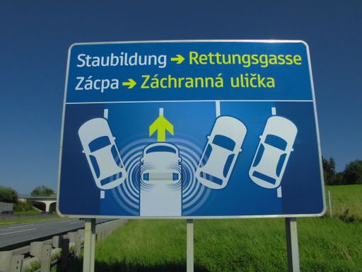  ASFINAG Plakat Rettungsgasse