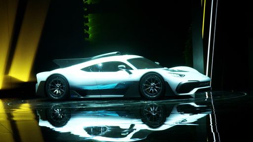 Zum 50-jährigen Firmen-Jubiläum präsentiert AMG den
Supersportler Project One Hypercar X1 auf der IAA in Frankfurt
