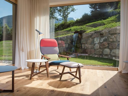  "lieblingsplatz.prinzip" heißt, beim Daberer wurden
detailverliebt gestaltete, individuelle Plätze für die Gäste
geschaffen. Im Bild: einer der Lieblingsplätze im neuen "natur.spa"
(Wellness- & Behandlungsbereich) des 4-Sterne Superior Hotels
(Dab-8100)