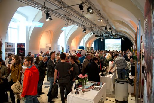 Vorschau Bild von Mehr als 3.500 Besucher genossen burgenländische
Köstlichkeiten rund um Wein&Kulinarik im Museumsquartier Wien.