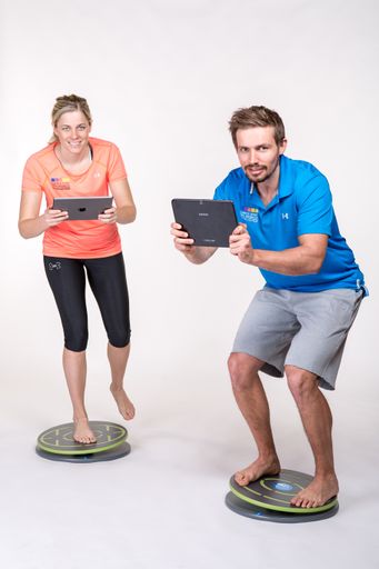  Kontrolliertes Koordinationstraining gibt es jetzt
erstmals für jeden Fuß extra: Eine neue App aus Österreich
ermöglicht Hobbysportlern wie Profis damit ein effizienteres
Training und eine rasche Leistungssteigerung.