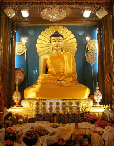Buddha im Mahabodhi Tempel in Bodhgaya, Indien