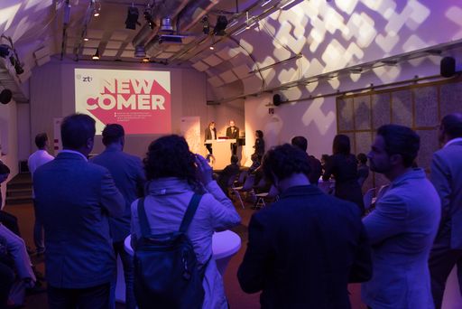 https://www.apa-fotoservice.at/galerie/10038/
Architekturzentrum mit Impulsvorträgen aus dem Bereich der Ökonomie
und der Kulturtheorie, gutem Essen, Drinks, DJ- und VJ-Line sowie
vielen spannenden Gästen. Ein Abend, um in Kontakt zu treten, sich
auszutauschen, zu vernetzen und zu feiern.