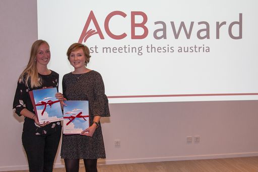  Die Gewinnerinnen des Best Meeting Thesis Austria
2017 Awards (von links nach rechts): Teresa Mayr und Linda Dünser