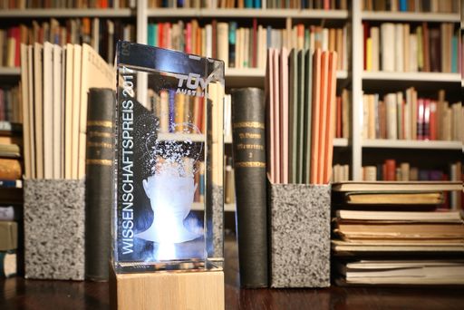 In 3 Kategorien wurden insgesamt 9 Projekte für den heurigen TÜV
AUSTRIA Wissenschaftspreis nominiert. Jetzt rasch Tickets zur
Preisverleihung am 19. Oktober sichern!