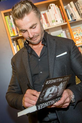 Vorschau Bild von Signierung seines Buches bei Thalia - Leo Hillinger