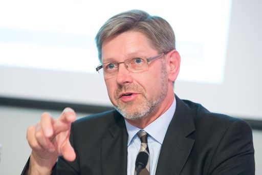 Dr. Erwin Rebhandl, Präsident der Initiative AM
PLUS