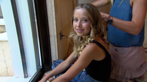 Shania Geiss bekommt zu ihrem Geburtstag ein
profesionelles Sedcard-Fotoshooting. Ihr großer Traum ist es ein
international erfolgreiches Model zu werden. Carmen und Robert
unterstützen tatkräftig bei ihren Plänen. "Die Geissens - Eine
schrecklich glamouröse Familie!": Montag, 30. Oktober 2017, um 20:15
Uhr bei RTL II. © RTL II - Recht zum Abdruck/Darstellung
zeitlich/sachlich beschränkt auf die Bewerbung der Sendung. Weiterer
Text über ots und www.presseportal.de/nr/6605