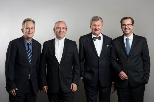  im Bild v.l.n.r. Markus Schwab, CEO Schweizerische
Depeschenagentur (SDA); Hermann Petz, Vorstandsvorsitzender APA –
Austria Presse Agentur; Hans Heinrich Coninx,
Verwaltungsratspräsident Schweizerische Depeschenagentur (SDA);
Clemens Pig, CEO und geschäftsführendes Vorstandsmitglied der APA –
Austria Presse Agentur