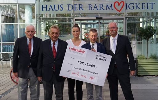 Spendenübergabe an Haus der Barmherzigkeit